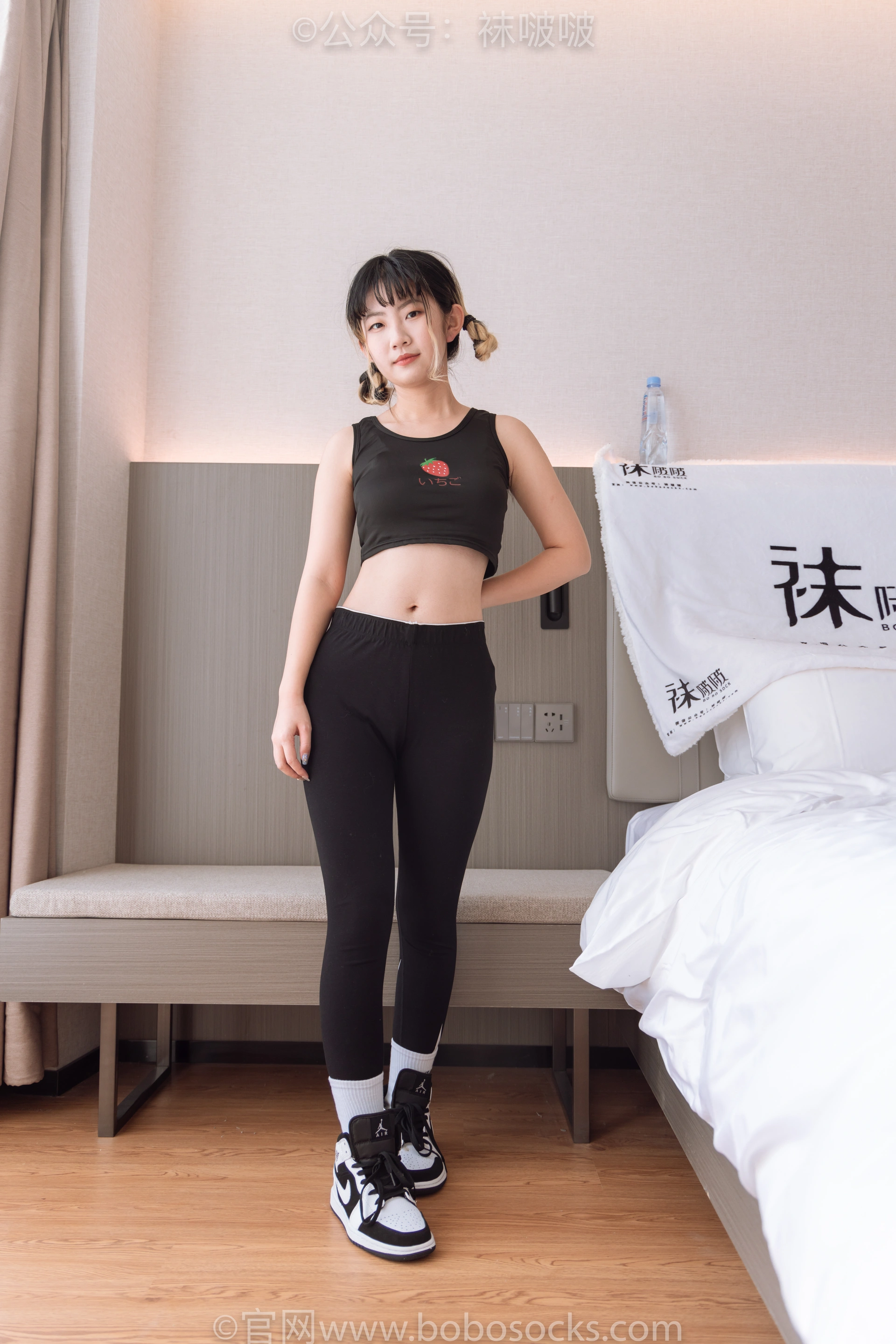 [BoBoSocks袜啵啵]NO.059 砂糖-AJ板鞋、白棉袜、裸足 0